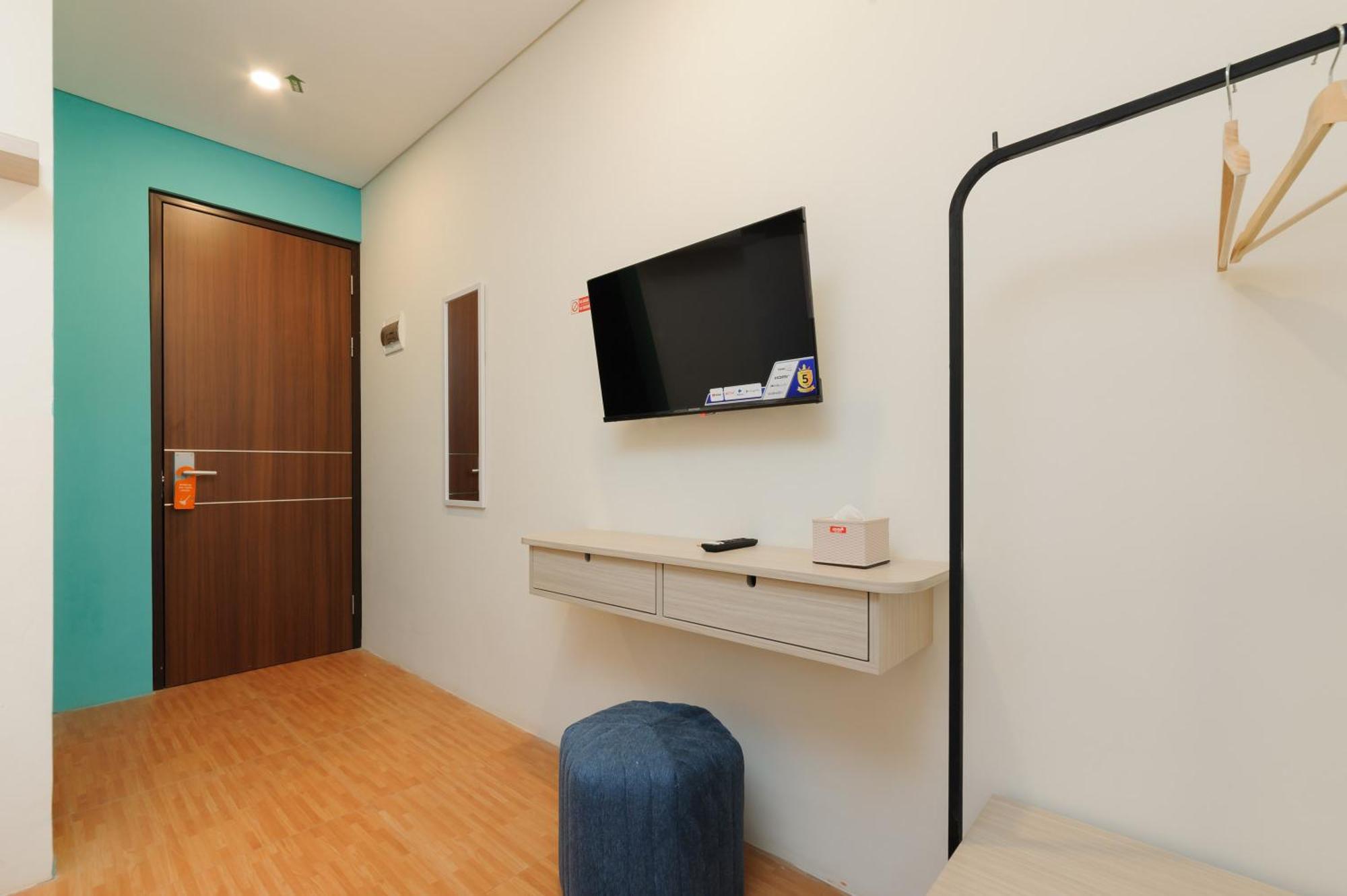 Sans Hotel Tajur Bogor Bantarkamang Exterior photo