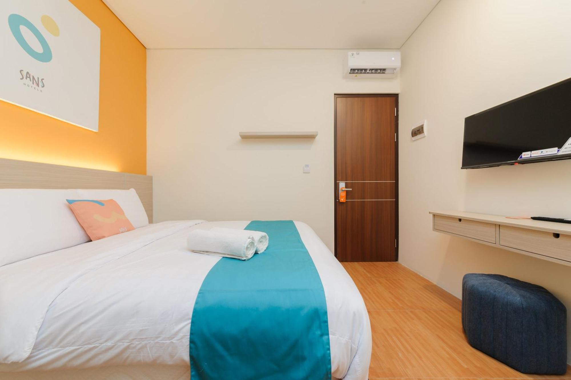 Sans Hotel Tajur Bogor Bantarkamang Exterior photo